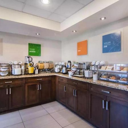 Comfort Inn & Suites South YYC Eksteriør bilde