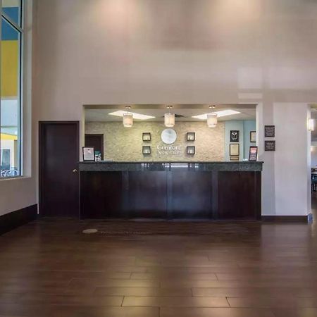 Comfort Inn & Suites South YYC Eksteriør bilde