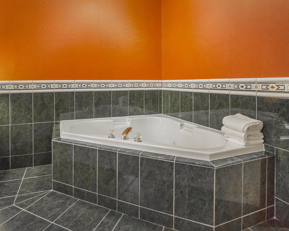 Comfort Inn & Suites South YYC Eksteriør bilde