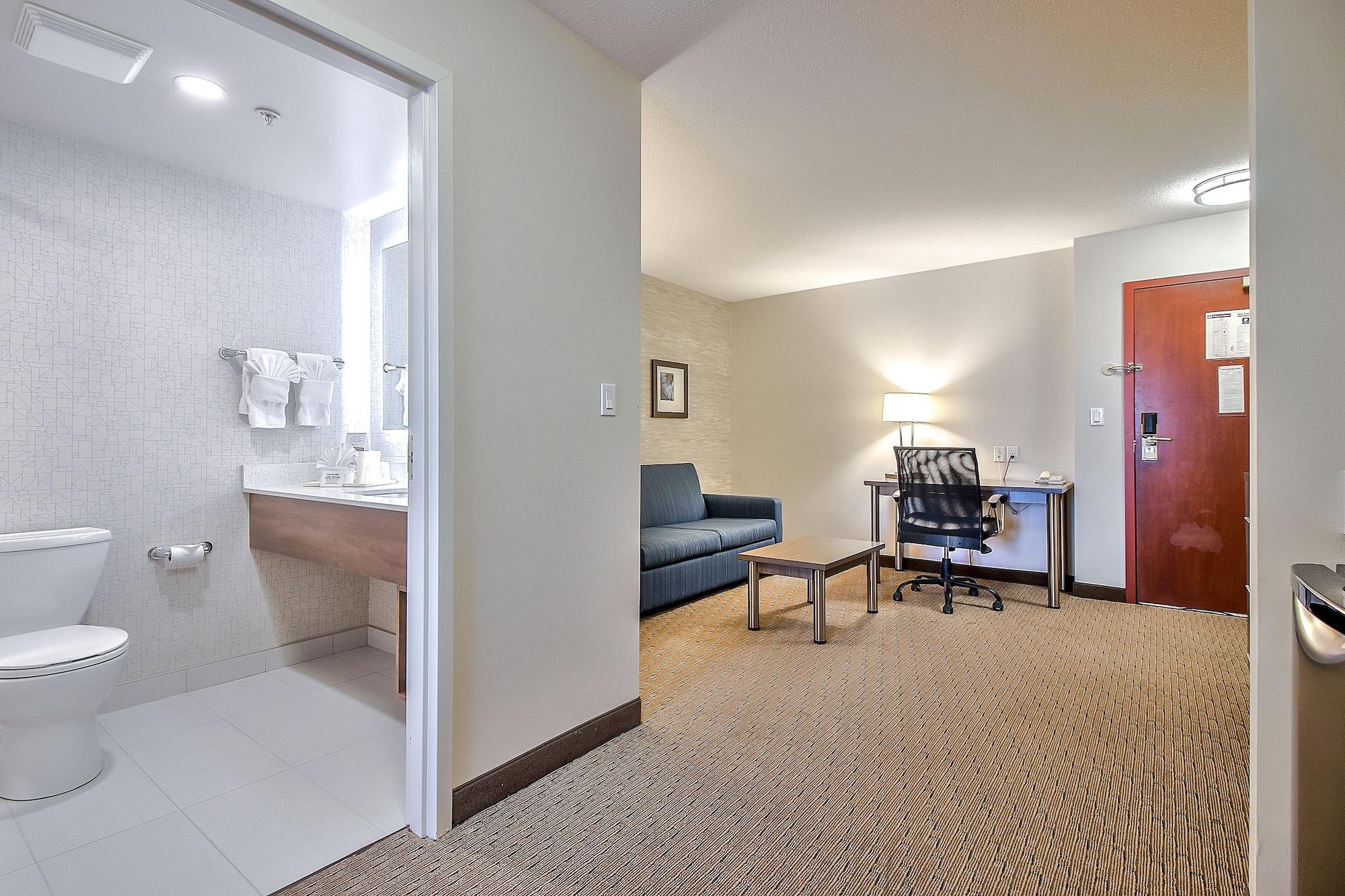 Comfort Inn & Suites South YYC Eksteriør bilde