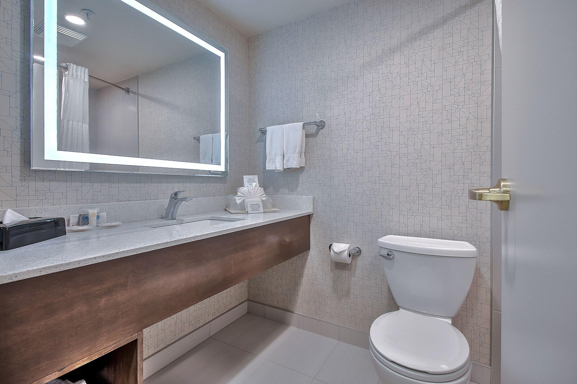 Comfort Inn & Suites South YYC Eksteriør bilde