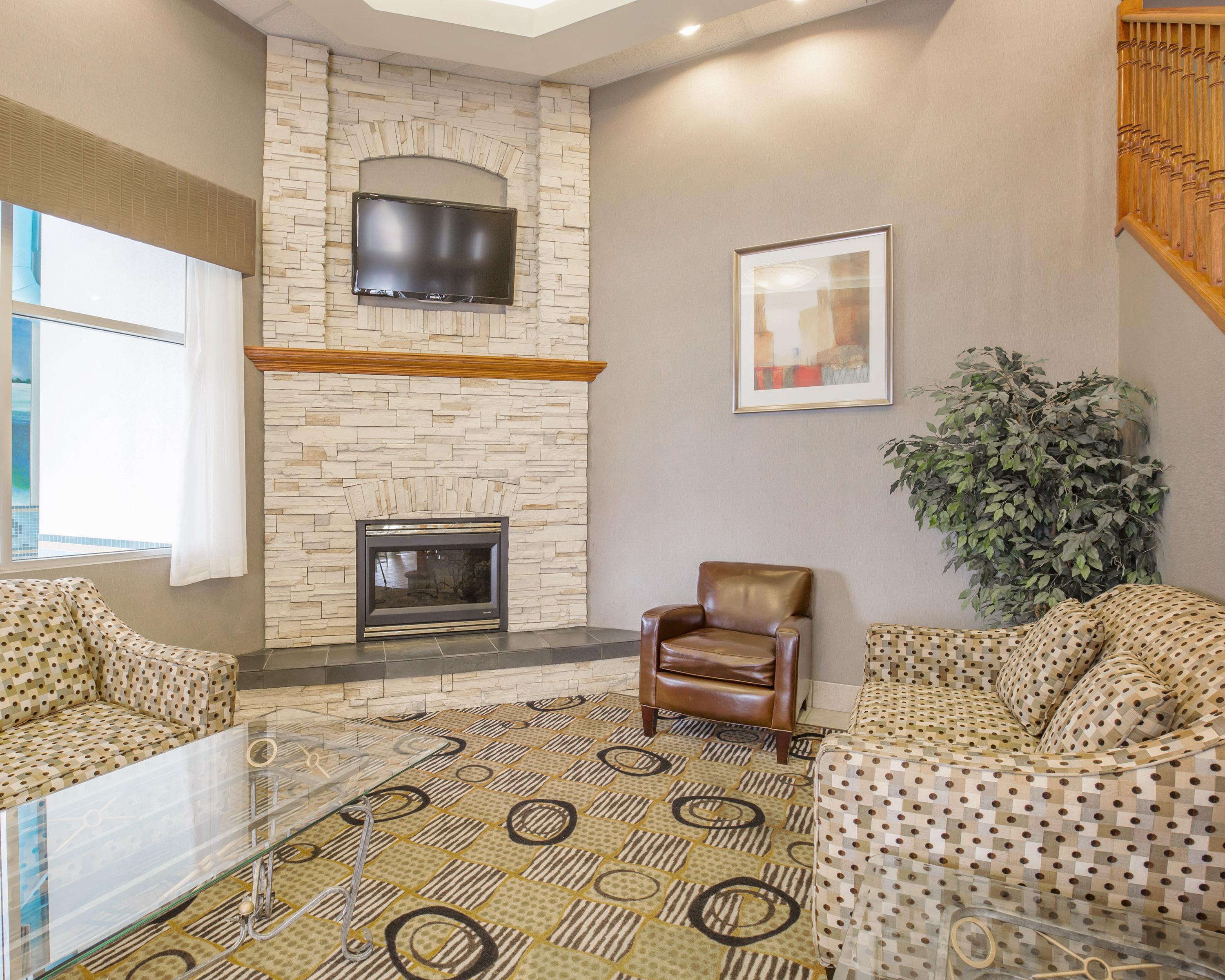 Comfort Inn & Suites South YYC Eksteriør bilde