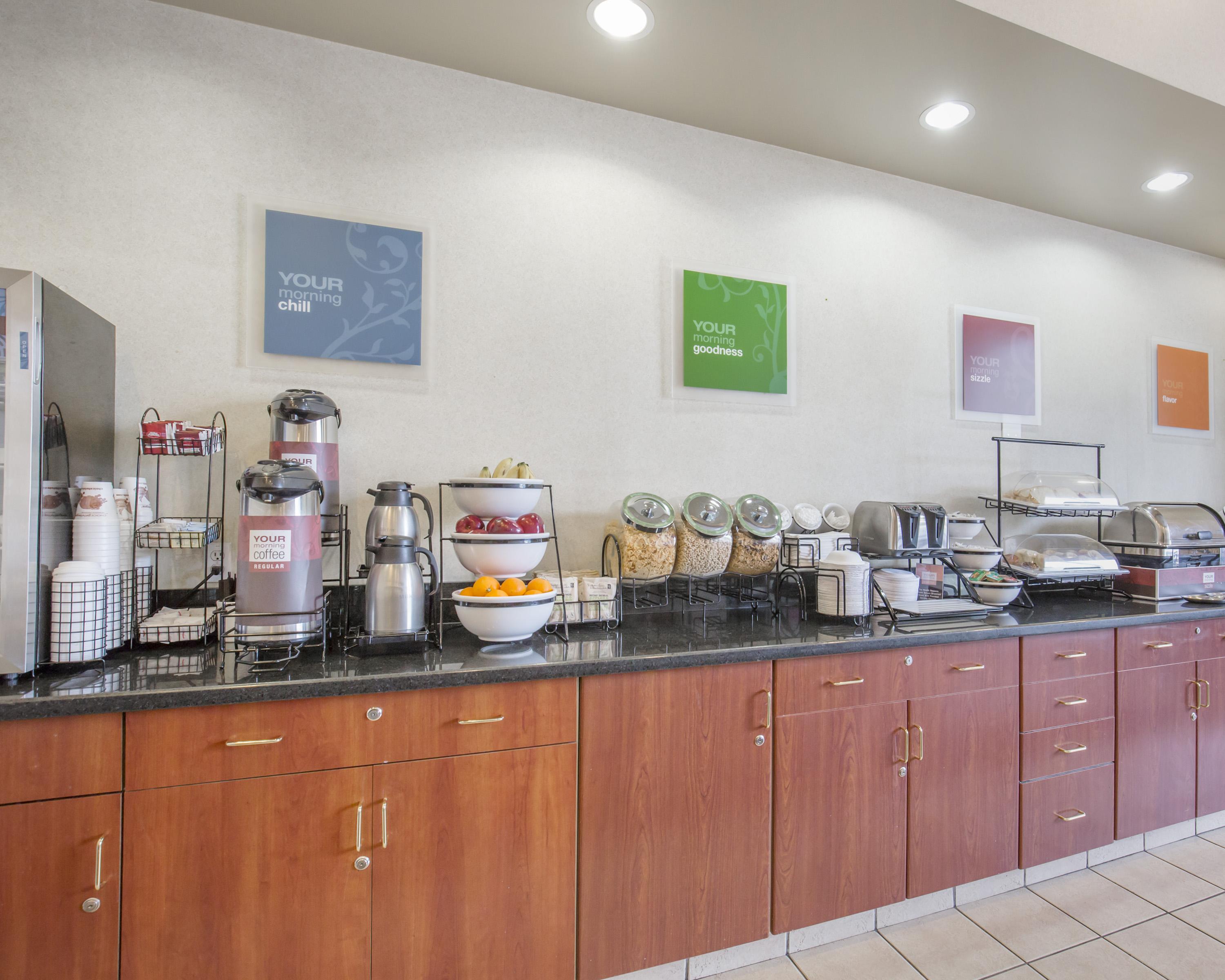 Comfort Inn & Suites South YYC Eksteriør bilde