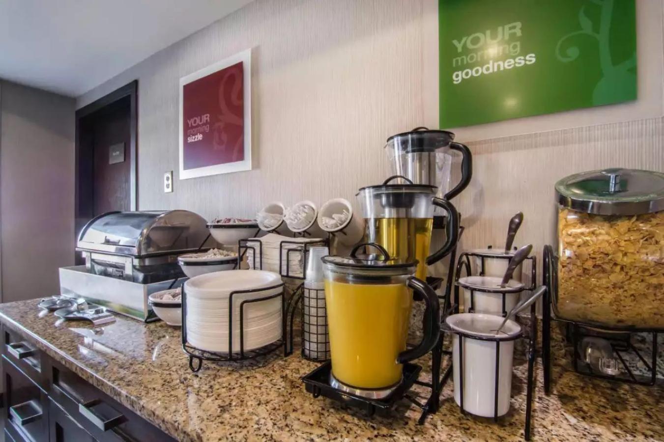 Comfort Inn & Suites South YYC Eksteriør bilde