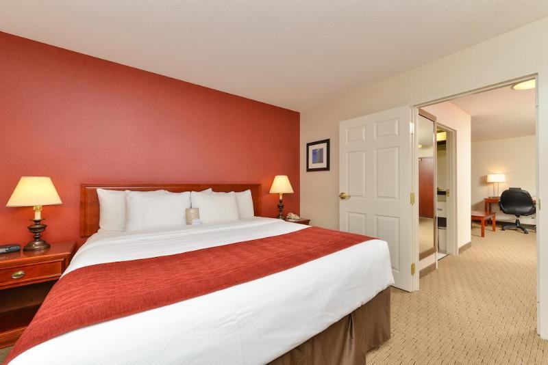 Comfort Inn & Suites South YYC Eksteriør bilde
