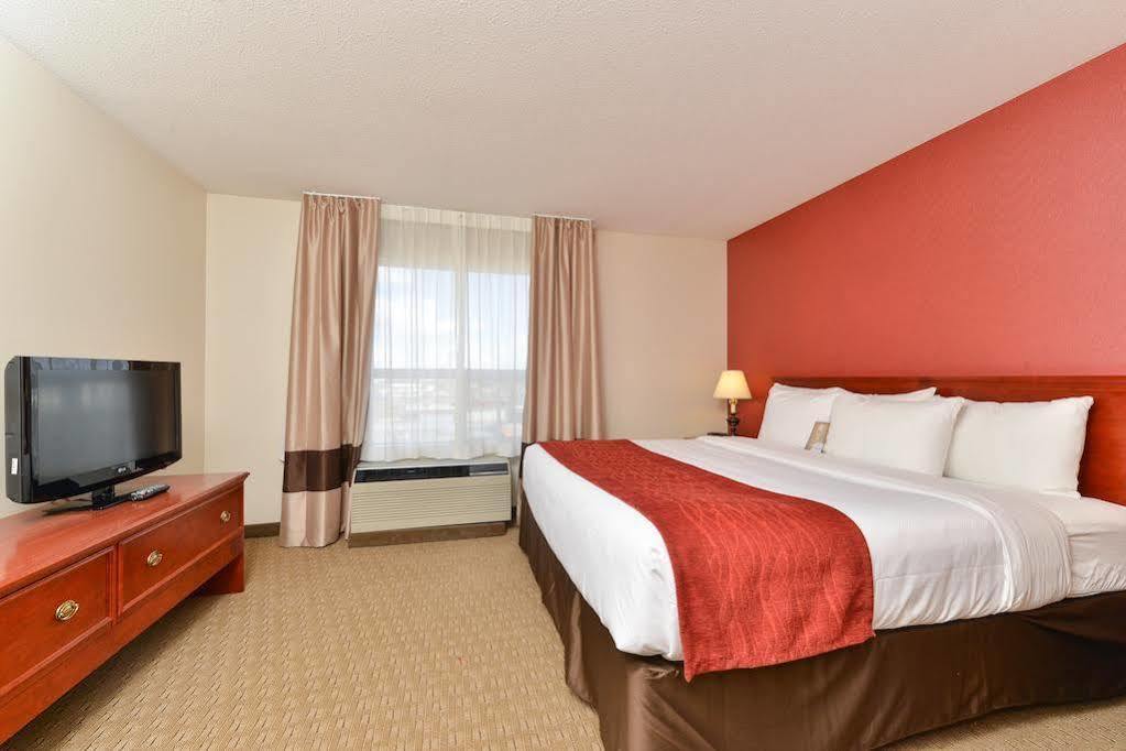 Comfort Inn & Suites South YYC Eksteriør bilde
