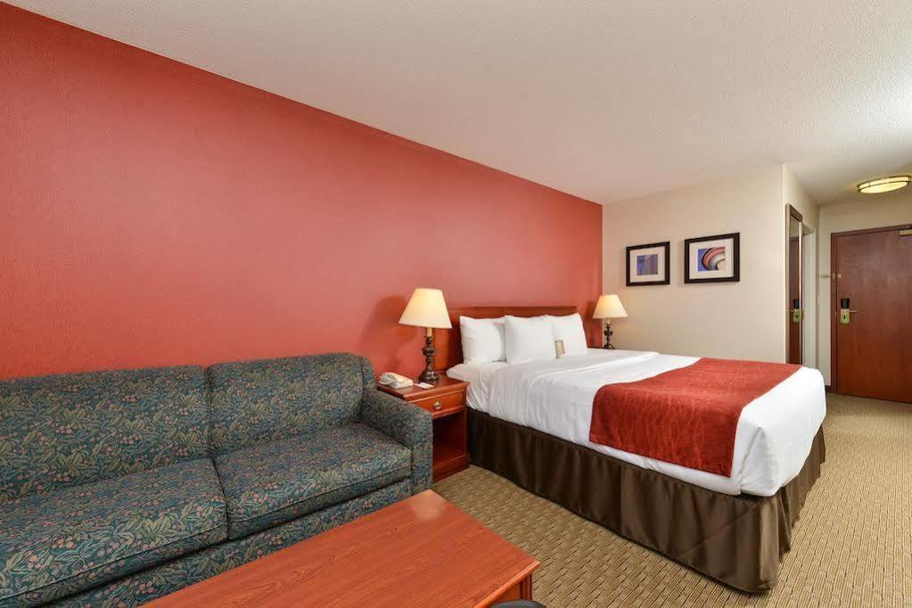 Comfort Inn & Suites South YYC Eksteriør bilde